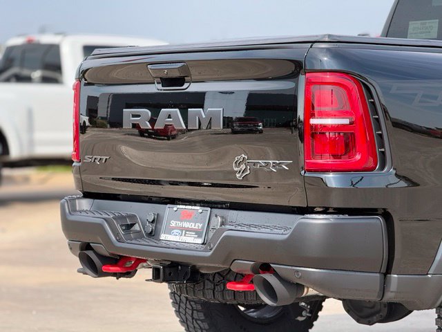 Used 2027 RAM 1500 4x4 Crew Cab image 13