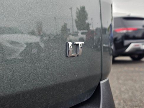 Used 2023 Chevrolet Traverse LT FWD image 19