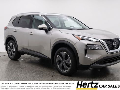 Used 2025 Nissan Rogue SV image 1