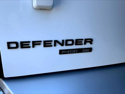 Used 2020 Land Rover Defender 110 SE image 27