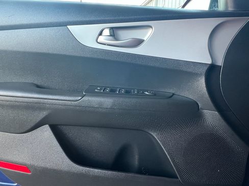 Used 2023 Kia Forte LXS image 17