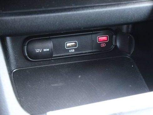 Used 2024 Kia Forte LXS w/ LXS Technology Package FWD image 8