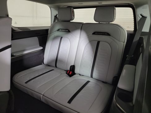 Used 2024 Rivian R1S Adventure AWD/4WD image 22