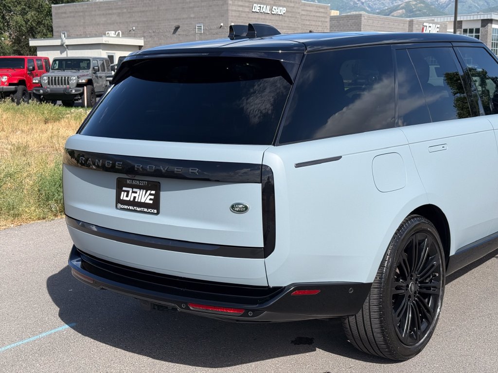 Used 2023 Land Rover Range Rover SE AWD/4WD image 10