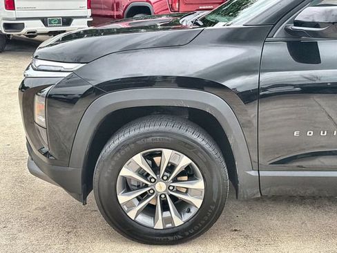 Used 2026 Chevrolet Equinox LT FWD image 32