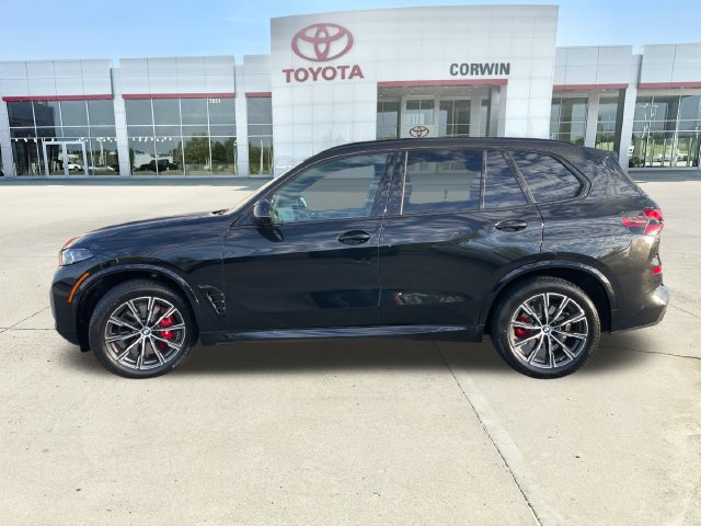 Used 2026 BMW X5 xDrive40i w/ M Sport Package AWD/4WD image 2