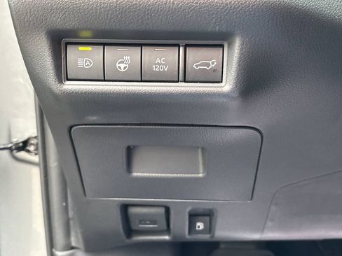 Used 2026 Toyota Grand Highlander AWD Hybrid image 42