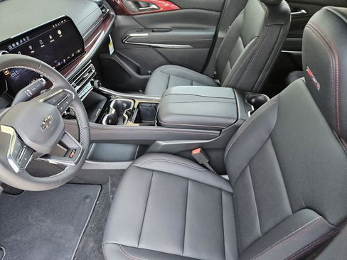 New 2026 Chevrolet Traverse Z71 w/ Driver Confidence Package image 14