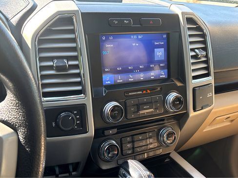 Used 2016 Ford F150 Lariat w/ Equipment Group 502A Luxury image 10