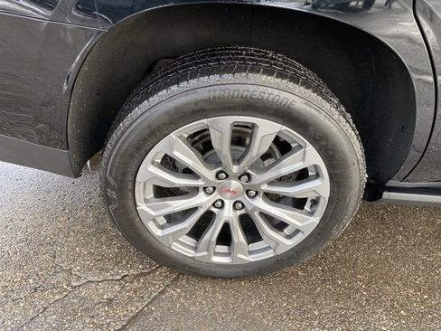 Used 2021 GMC Yukon Denali w/ Denali Premium Package image 15