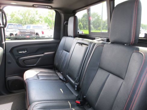 Used 2021 Nissan Titan PRO-4X w/ Pro-4x Convenience Package AWD/4WD image 22