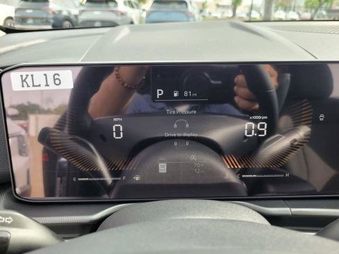 New 2026 Kia Sportage LX image 12