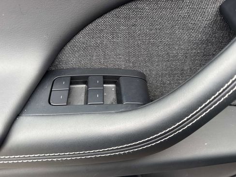 Used 2024 Tesla Model X AWD/4WD image 17