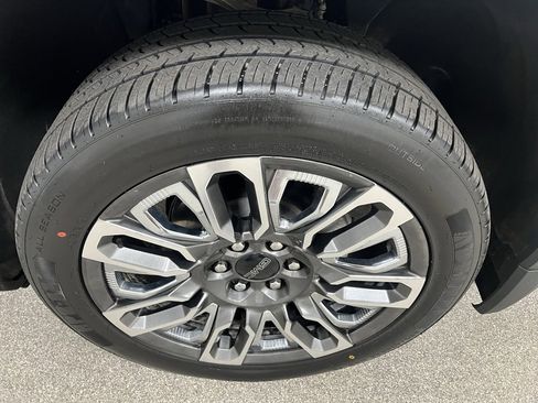 Used 2023 GMC Sierra 1500 Denali Ultimate image 18