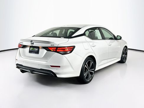 Used 2023 Nissan Sentra SR w/ SR Premium Package FWD image 9