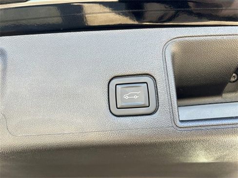 Used 2023 GMC Terrain AT4 image 16