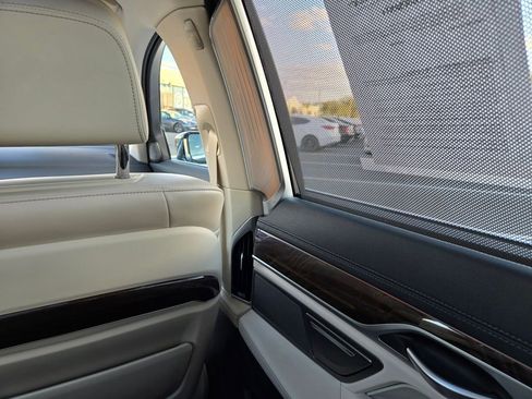 Used 2020 BMW 740i w/ Premium Package image 48