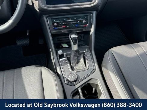 Certified 2023 Volkswagen Tiguan SE w/ Panoramic Sunroof Package AWD/4WD image 17