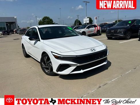 Used 2025 Hyundai Elantra Sport FWD image 1