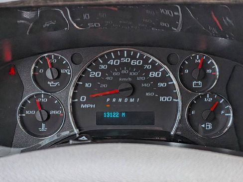Used 2023 GMC Savana 2500 Extended RWD image 17