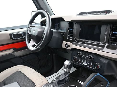 Used 2022 Ford Bronco Wildtrak image 27