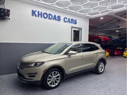 Used 2015 Lincoln MKC FWD w/ Equipment Group 101A Select image 2
