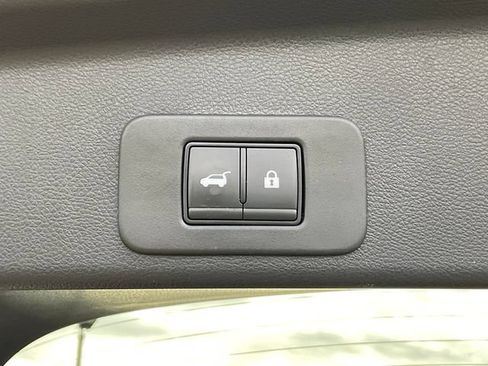 Used 2025 Nissan Murano Platinum AWD/4WD image 30