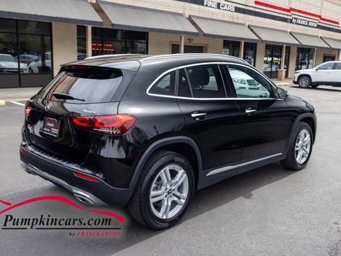 Used 2023 Mercedes-Benz GLA 250 4MATIC w/ Premium Package image 7