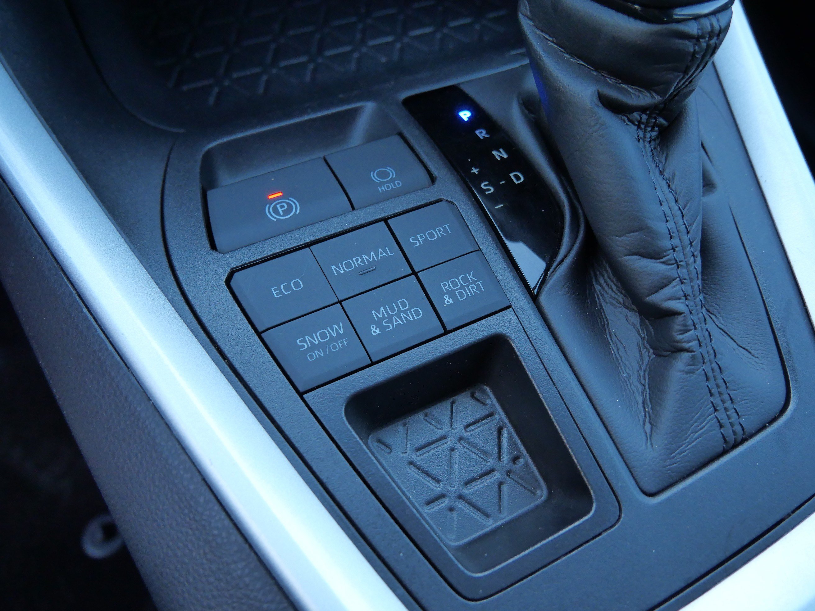 Certified 2025 Toyota RAV4 XLE AWD/4WD image 29