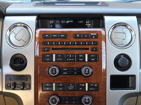 Used 2010 Ford F150 Lariat image 12