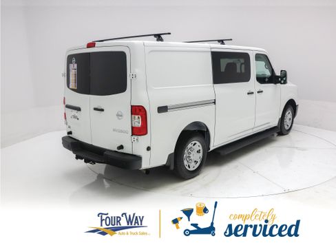 Used 2018 Nissan NV 2500 SV RWD image 4