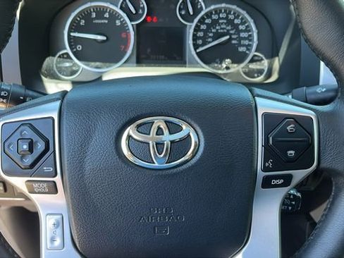 Certified 2017 Toyota Tundra Platinum AWD/4WD image 11