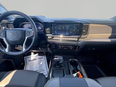 Used 2024 Chevrolet Silverado 1500 ZR2 w/ Technology Package AWD/4WD image 9