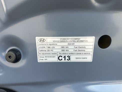Used 2024 Hyundai Ioniq 6 SEL RWD image 31