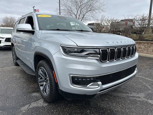 Used 2022 Jeep Wagoneer Series III w/ Flexible Seating Group AWD/4WD image 17