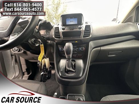 Used 2020 Ford Transit Connect XL image 8