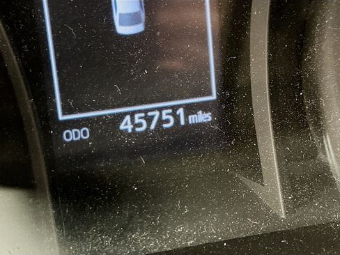 Used 2019 Toyota Camry LE FWD image 19
