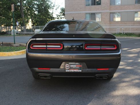 Used 2019 Dodge Challenger R/T Scat Pack RWD image 8