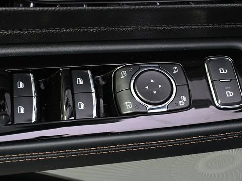 Used 2025 Lincoln Aviator Reserve w/ Luxury Package AWD/4WD image 24