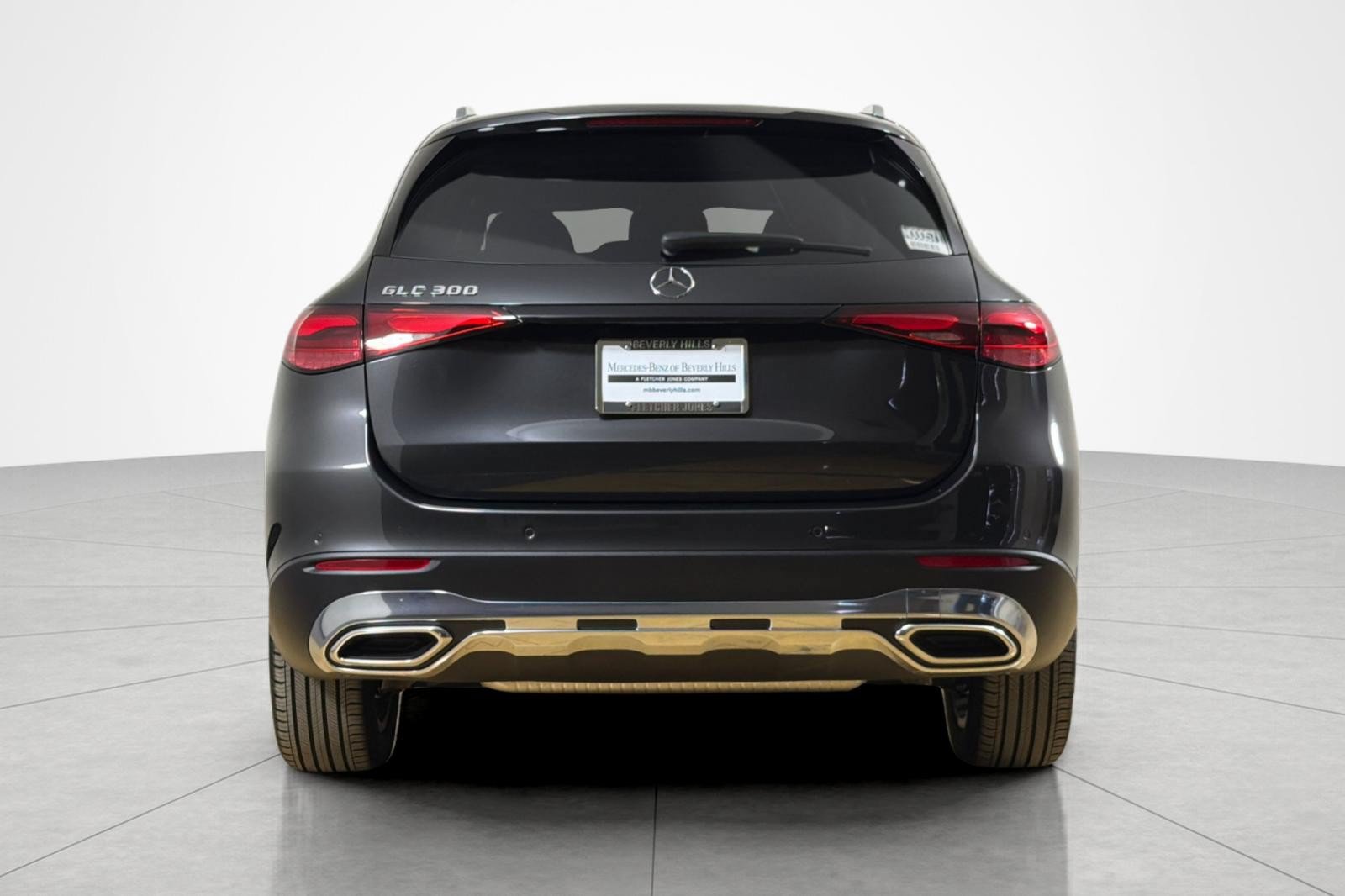 Used 2026 Mercedes-Benz GLC 300 image 4