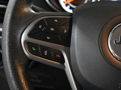 Used 2021 Jeep Cherokee Latitude image 18