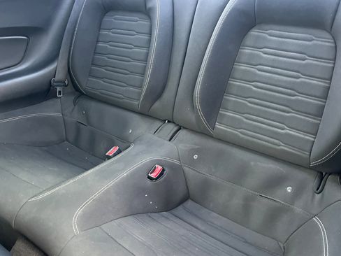 Used 2016 Ford Mustang Coupe image 9