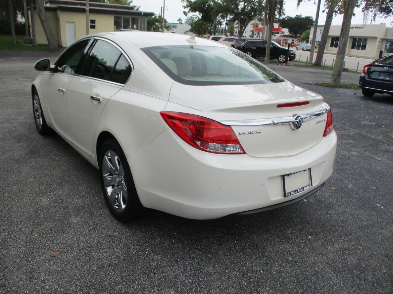 Used 2012 Buick Regal Premium FWD image 7