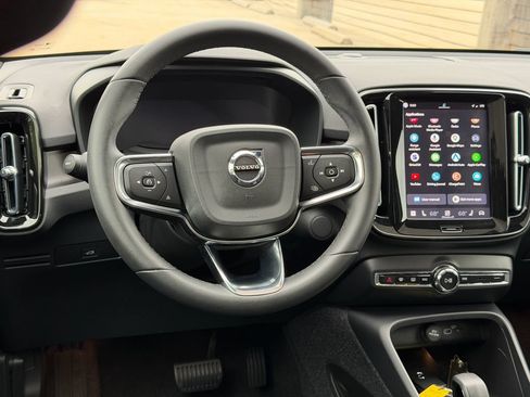 Certified 2023 Volvo C40 P8 Recharge Plus AWD/4WD image 14