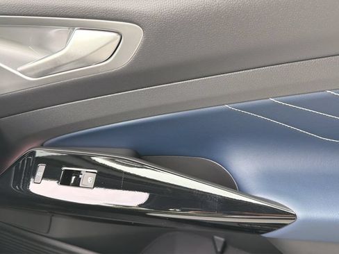 New 2026 Volkswagen ID.4 Pro S AWD/4WD image 12