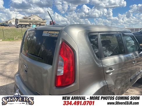 Used 2013 Kia Soul + image 10