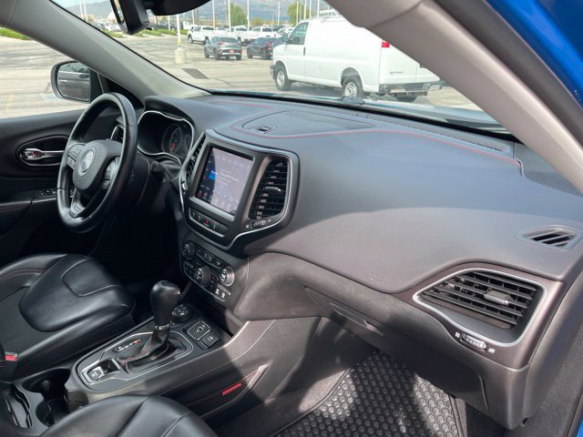 Used 2021 Jeep Cherokee Trailhawk w/ Technology Group AWD/4WD image 15