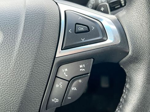 Used 2017 Ford Edge SEL w/ Equipment Group 201A image 24