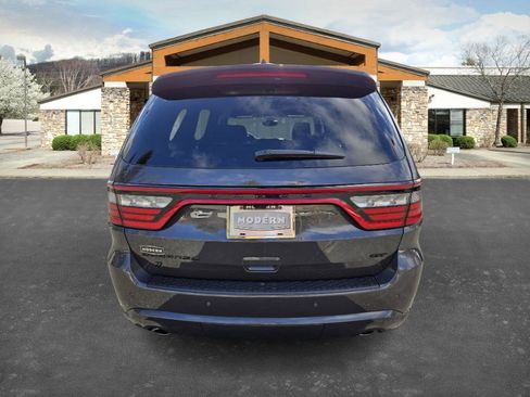 Used 2025 Dodge Durango GT w/ Blacktop Package image 6