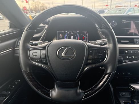 Used 2020 Lexus ES 350 w/ Premium Package image 17